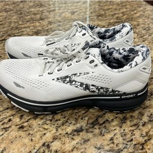 Brooks Ghost 14